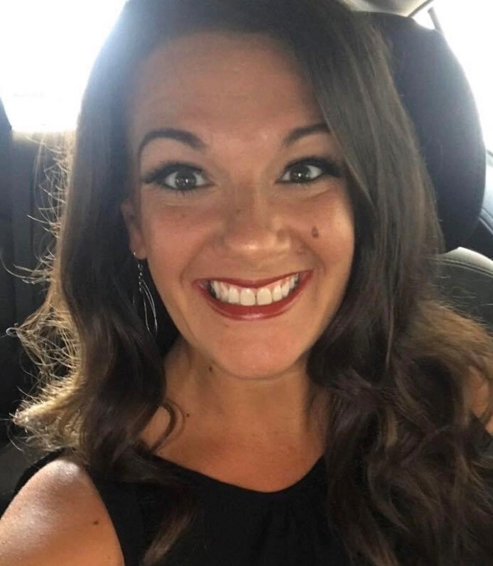 Kelly McMahon Headshot 1